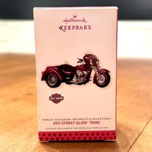 2011 Hallmark Harley Davidson Motorcycle Ornament